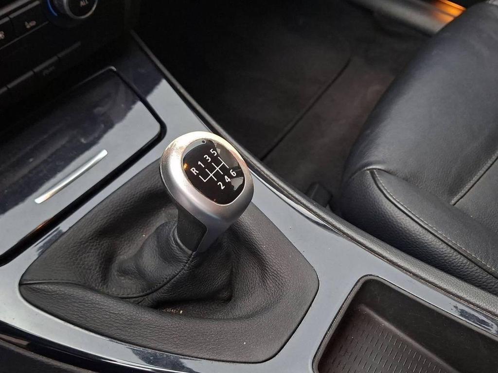 BMW Serie 3 Touring 318 d Futura