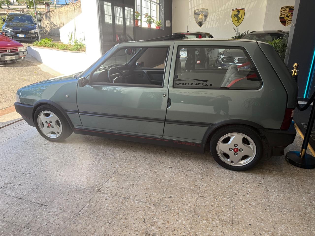 Fiat Uno turbo i.e. Tetto Apribile