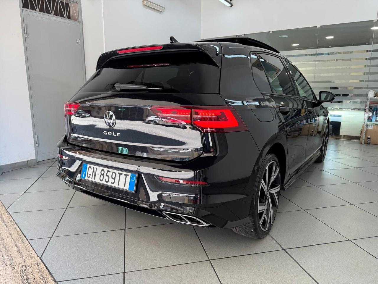 Volkswagen Golf 2.0 TDI 150 CV DSG R-Line 2023 Tetto Apribile