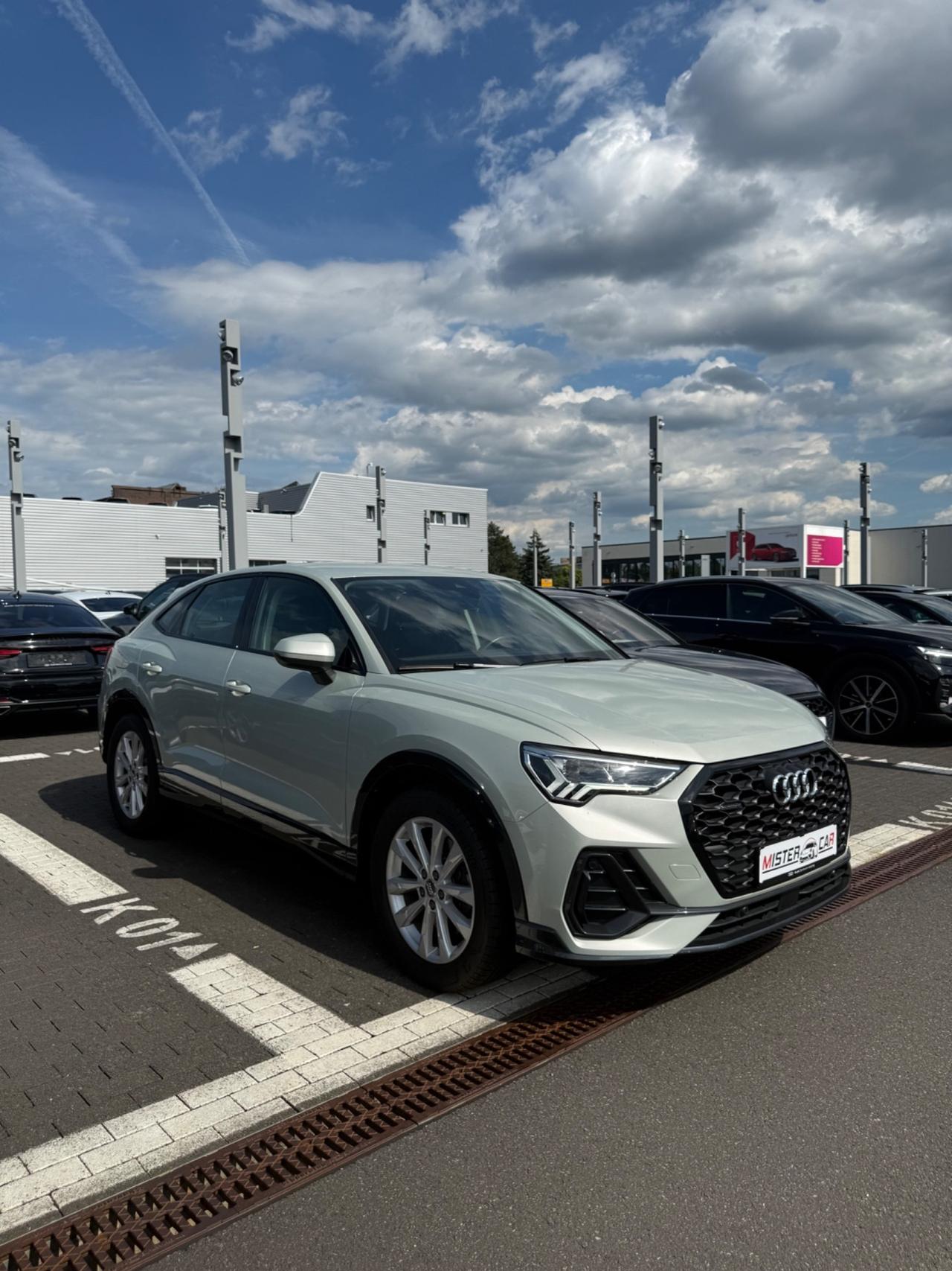 Audi Q3 40 TDI quattro S tronic Business Advanced