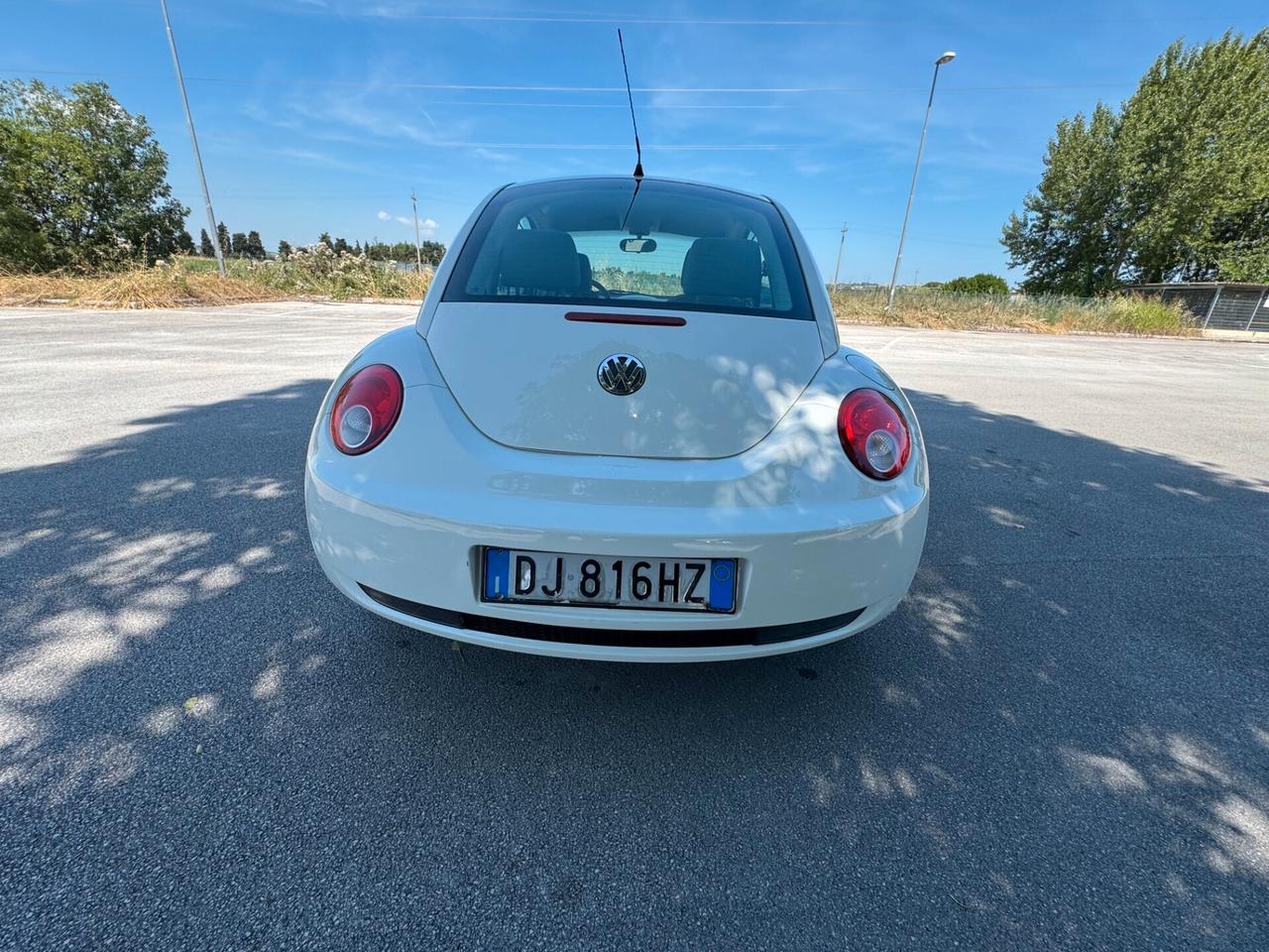 Volkswagen New Beetle 1.6