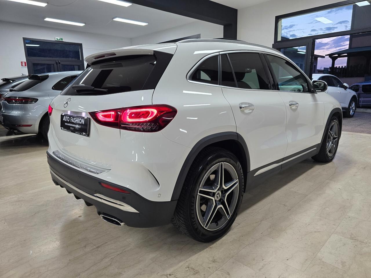 Mercedes-benz GLA 200 d Automatic 4Matic Premium (Tetto panorama)