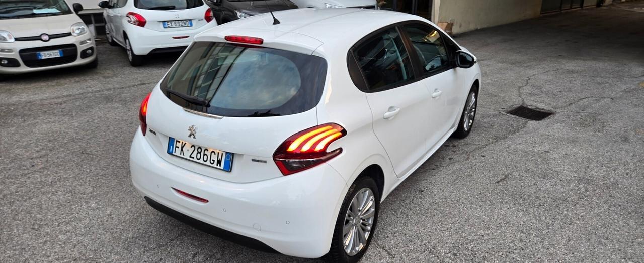 Peugeot 208 PureTech 82 5p. GPL Active