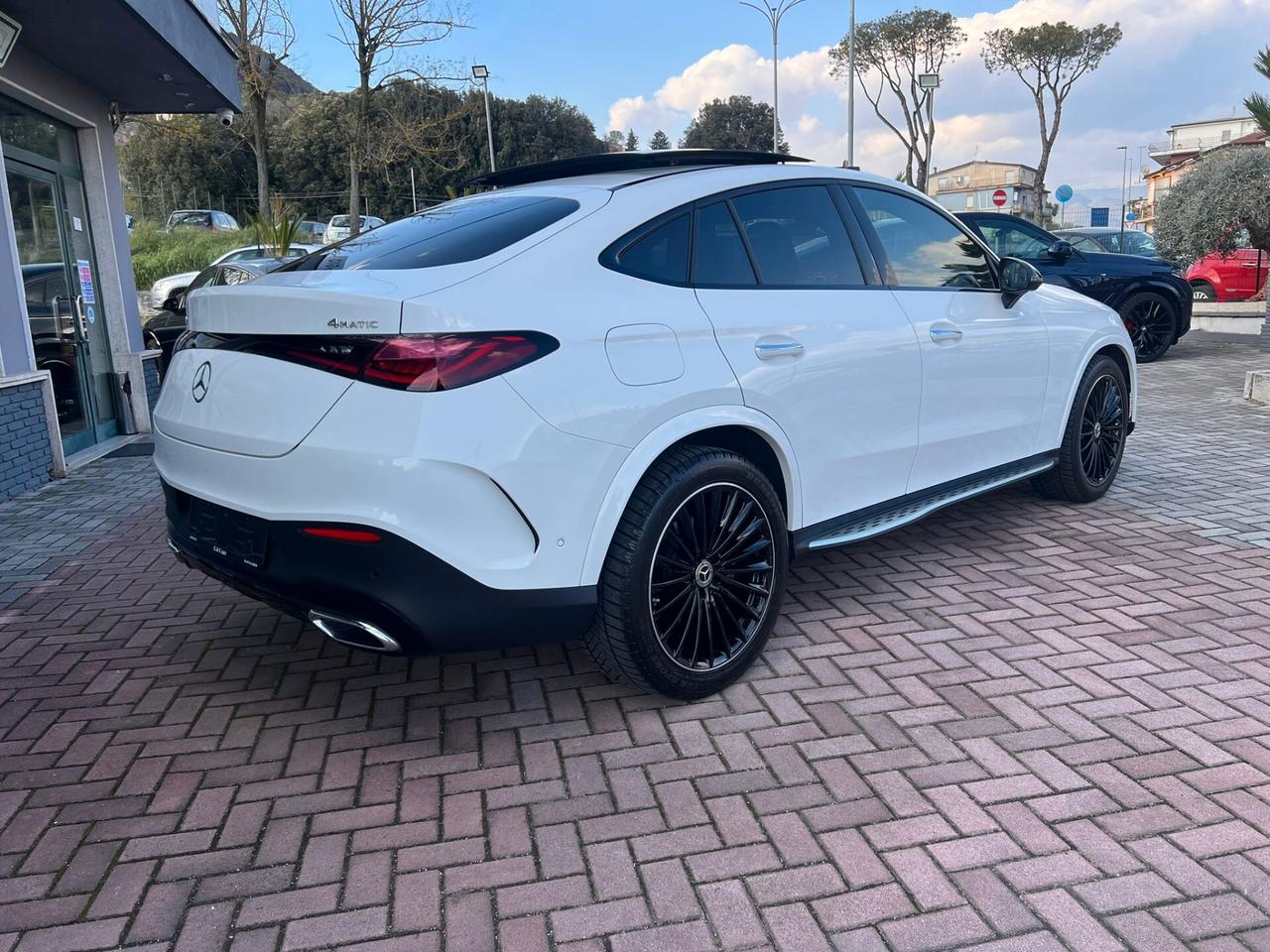 MERCEDES BENZ GLC 300d COUPE' AMG LINE + IVA 22%