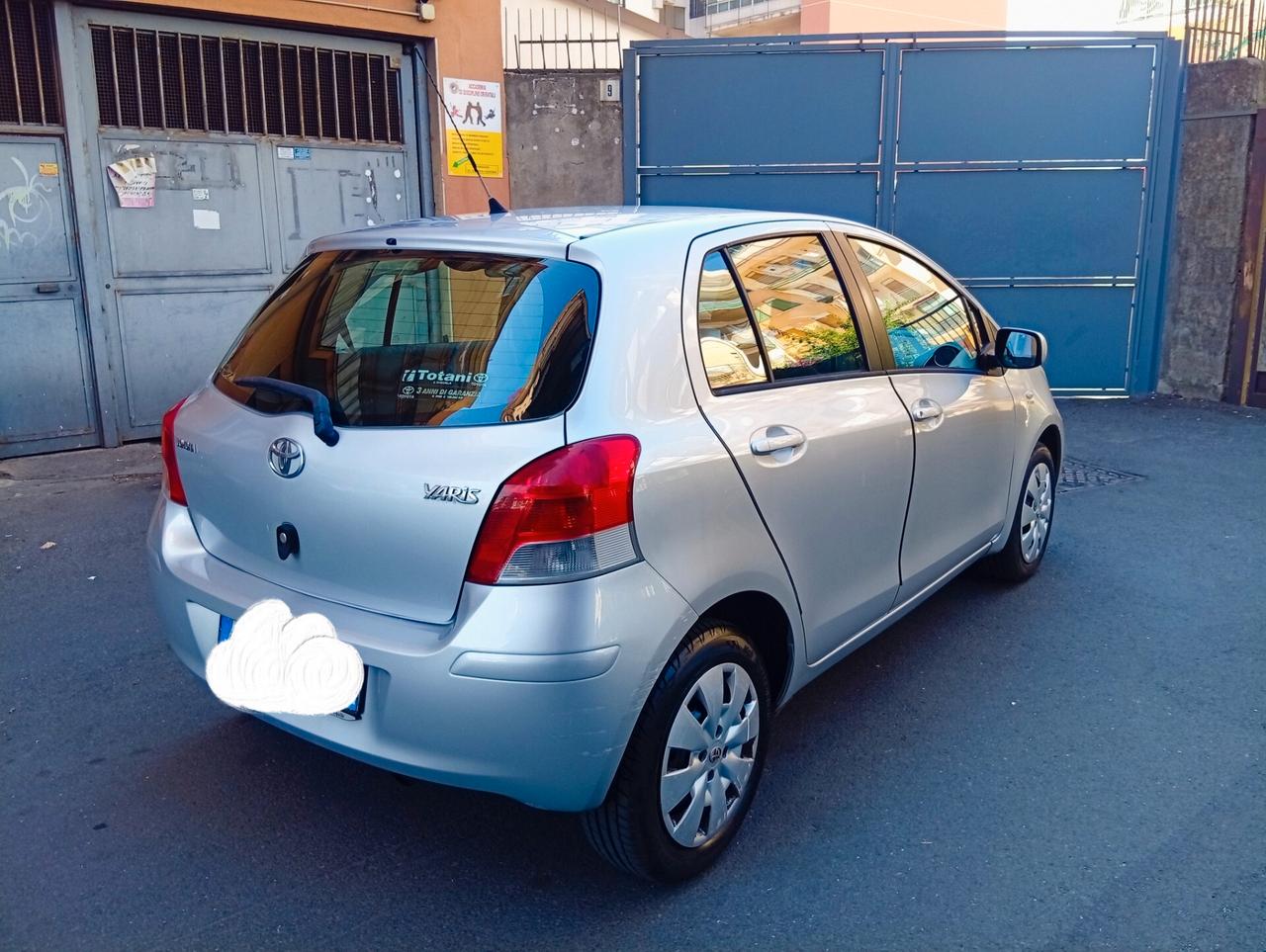 Toyota Yaris 1.3 Benzina