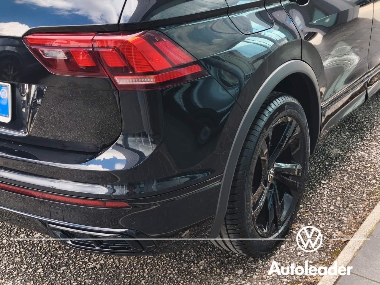 Volkswagen Tiguan 2.0 TDI 150 CV DSG R-Line Black Pack