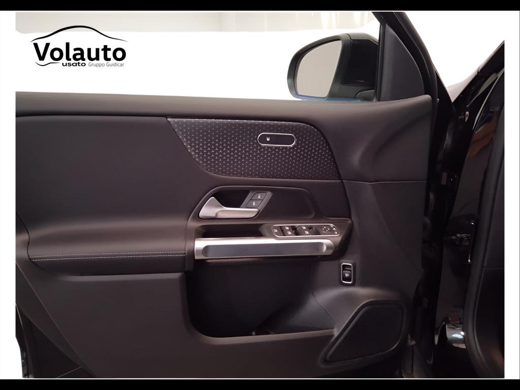 Mercedes-Benz GLB - X247 2023 - GLB 180 d Progressive Advanced auto