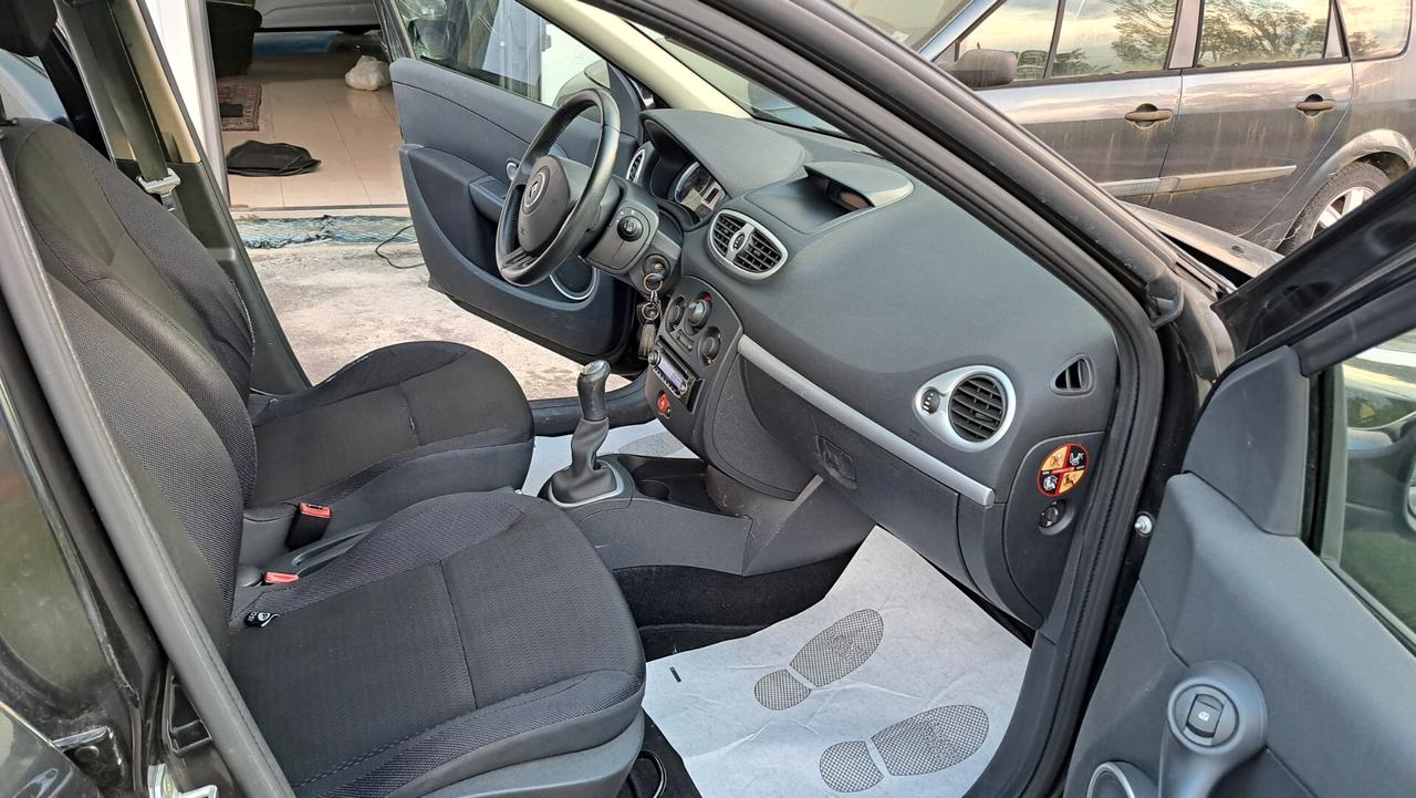 Renault Clio 1.2 16V 5 porte Dynamique OK NEO PATENTATI