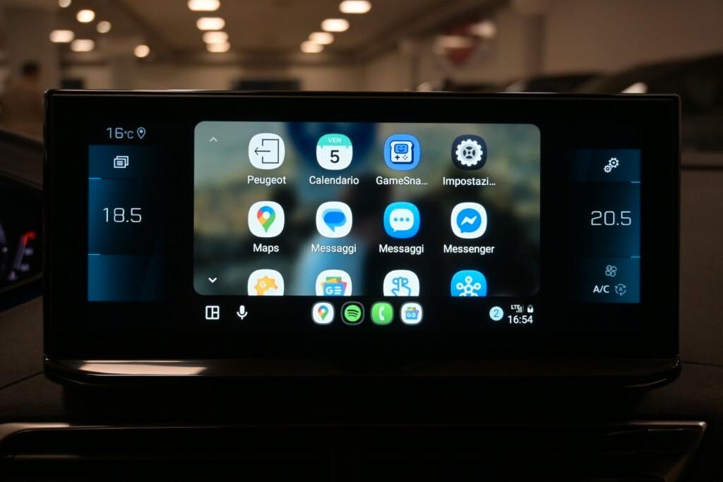 PEUGEOT 3008 1.5 BLUEHDI 131CV EAT8 SeS ALLURE ( FARI LED - I-COCKPIT - NAVI - MIRROR - TELECAMERA POST. - CERCHI 18 )