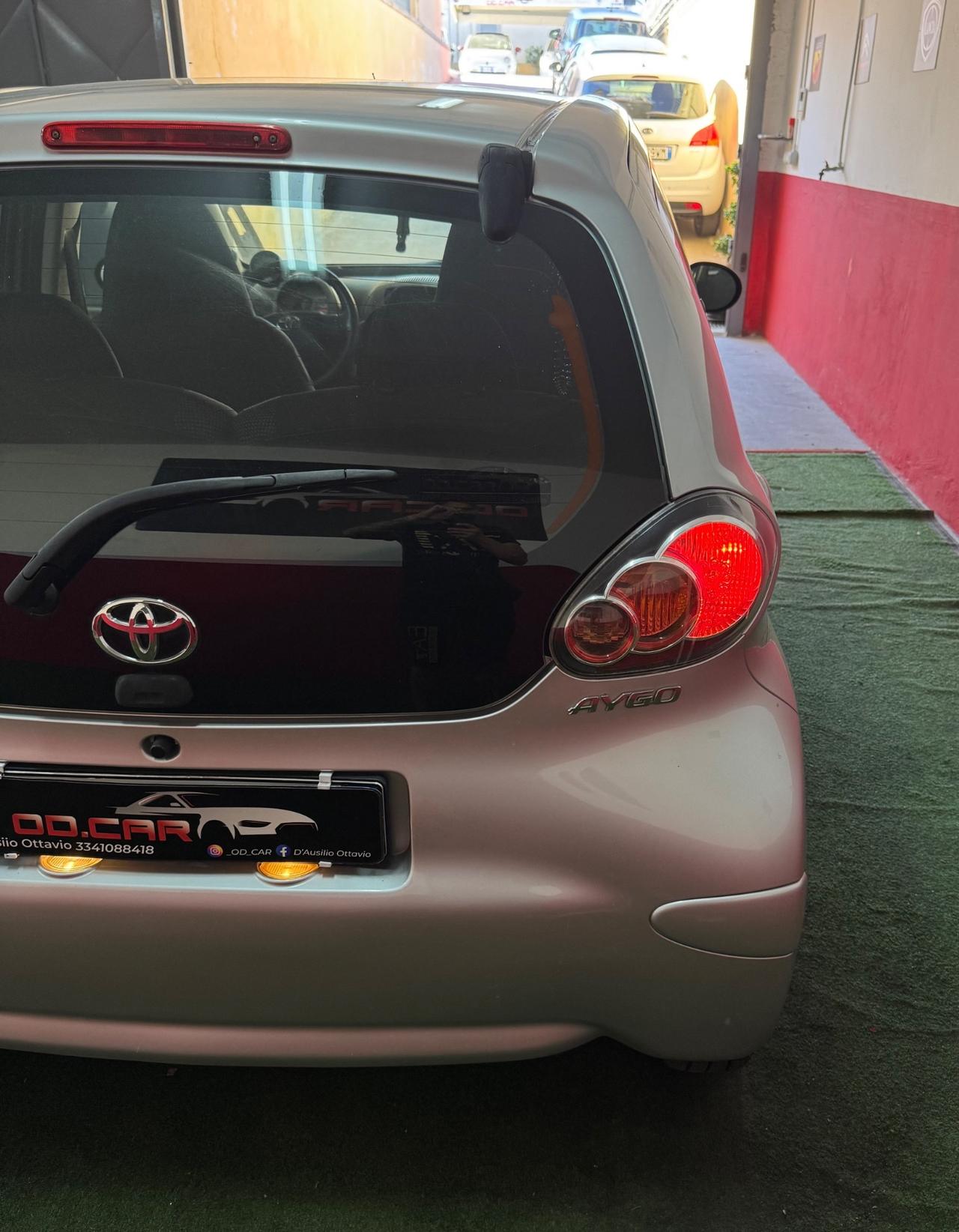 Toyota Aygo 1.0 12V VVT-i 5 porte Sol
