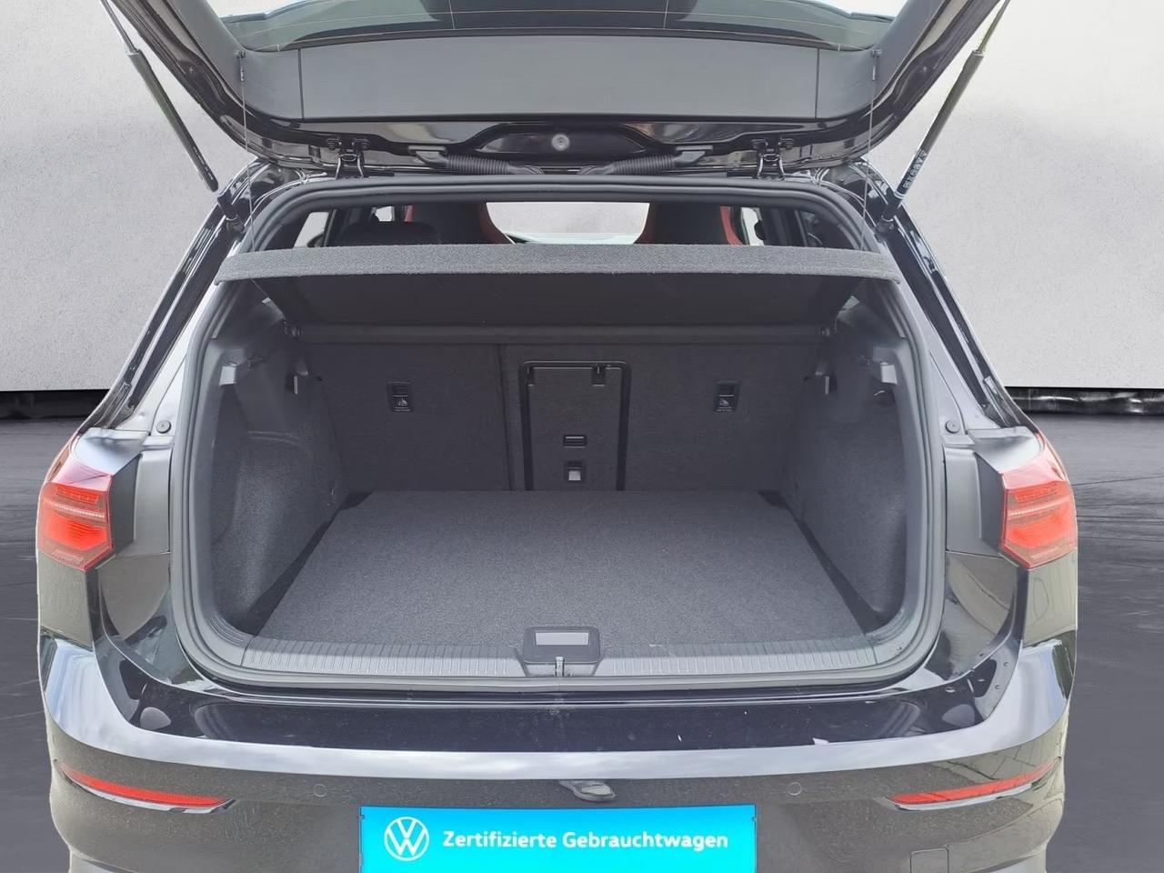 Volkswagen Golf GTI 2.0 TSI DSG PANO/DCC/MATRIX