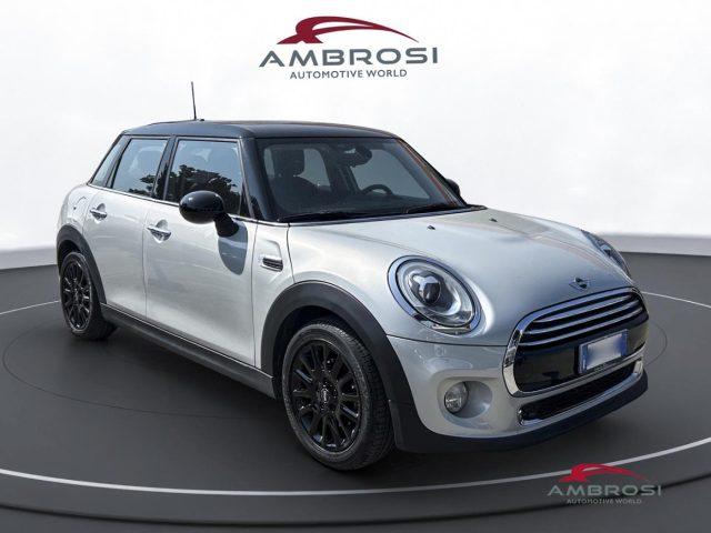 MINI Cooper D 5 porte 1.5 Hype Auto