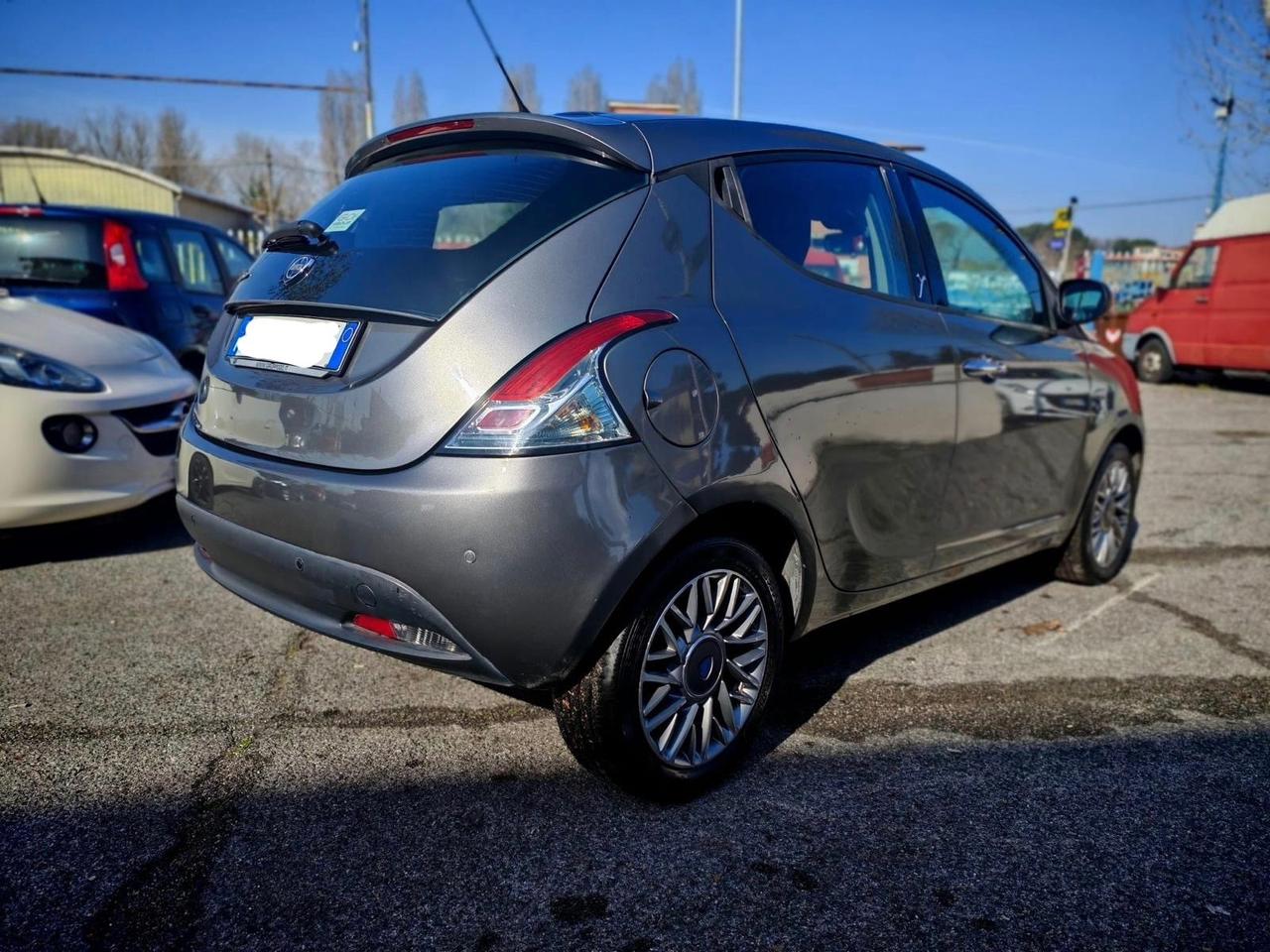 Lancia Ypsilon 1.3 MJT