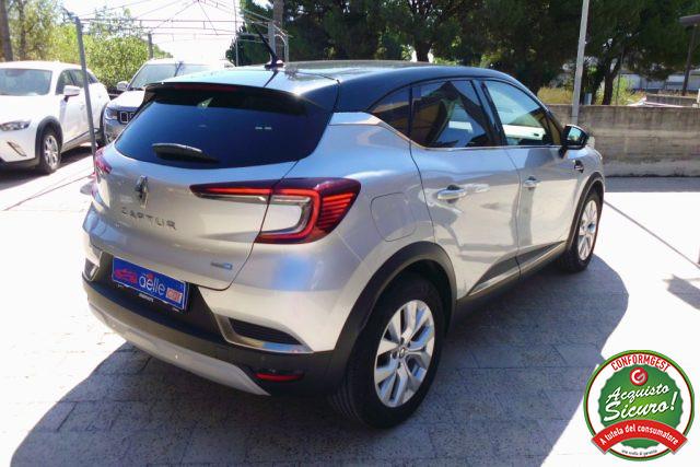 RENAULT Captur Full Hybrid E-Tech 145 CV Initiale Paris