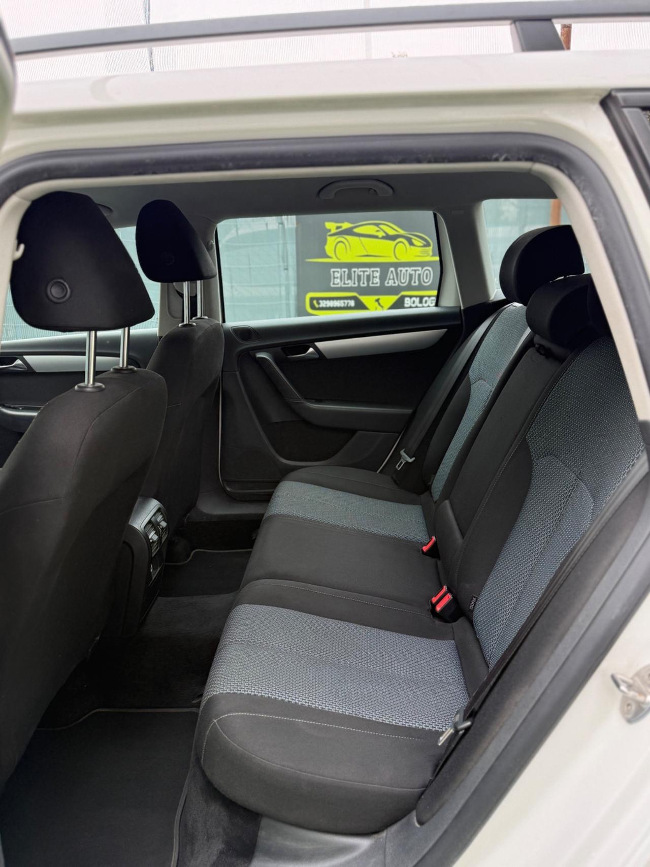 Volkswagen PASSAT 1.6 TDI 2013 SW BLUEMOTION
