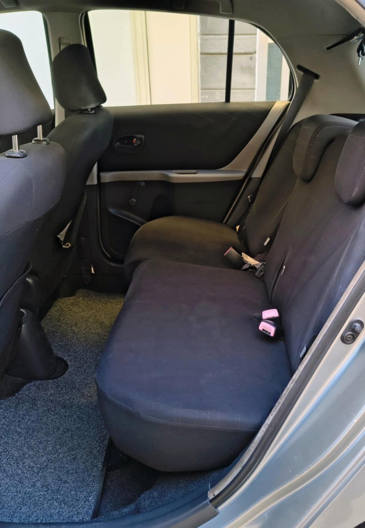 Toyota Yaris 1.0 5 porte