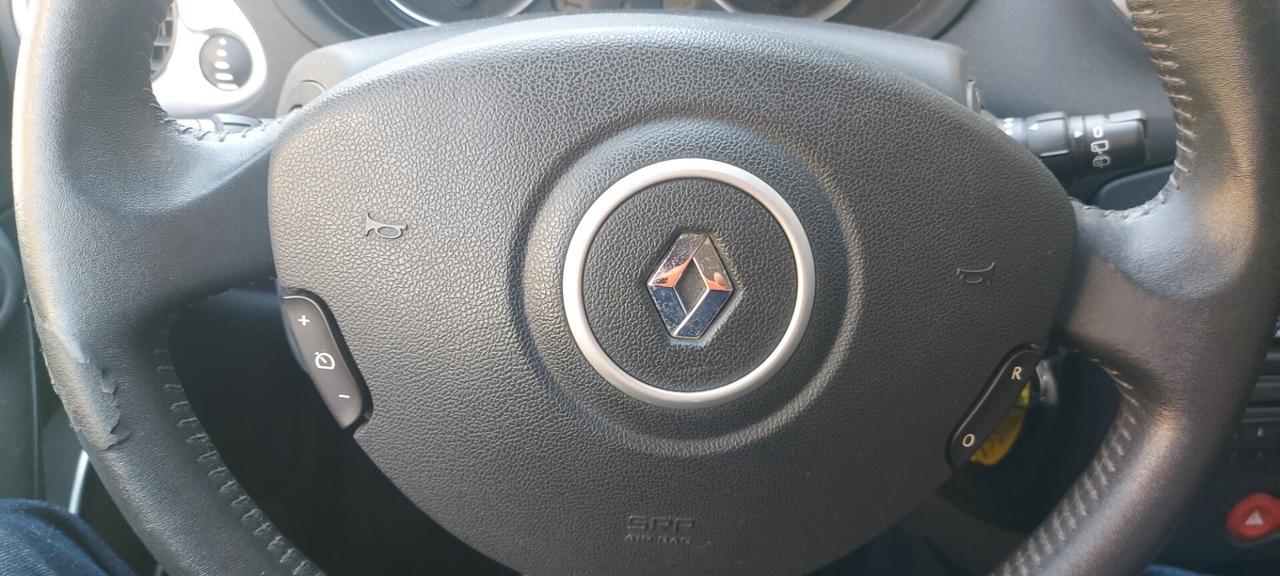 Renault Clio 1.2 16V 5 porte Dynamique