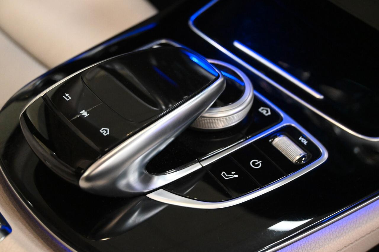 MERCEDES Classe E (W/S213) E 220 d S.W. 4Mati...