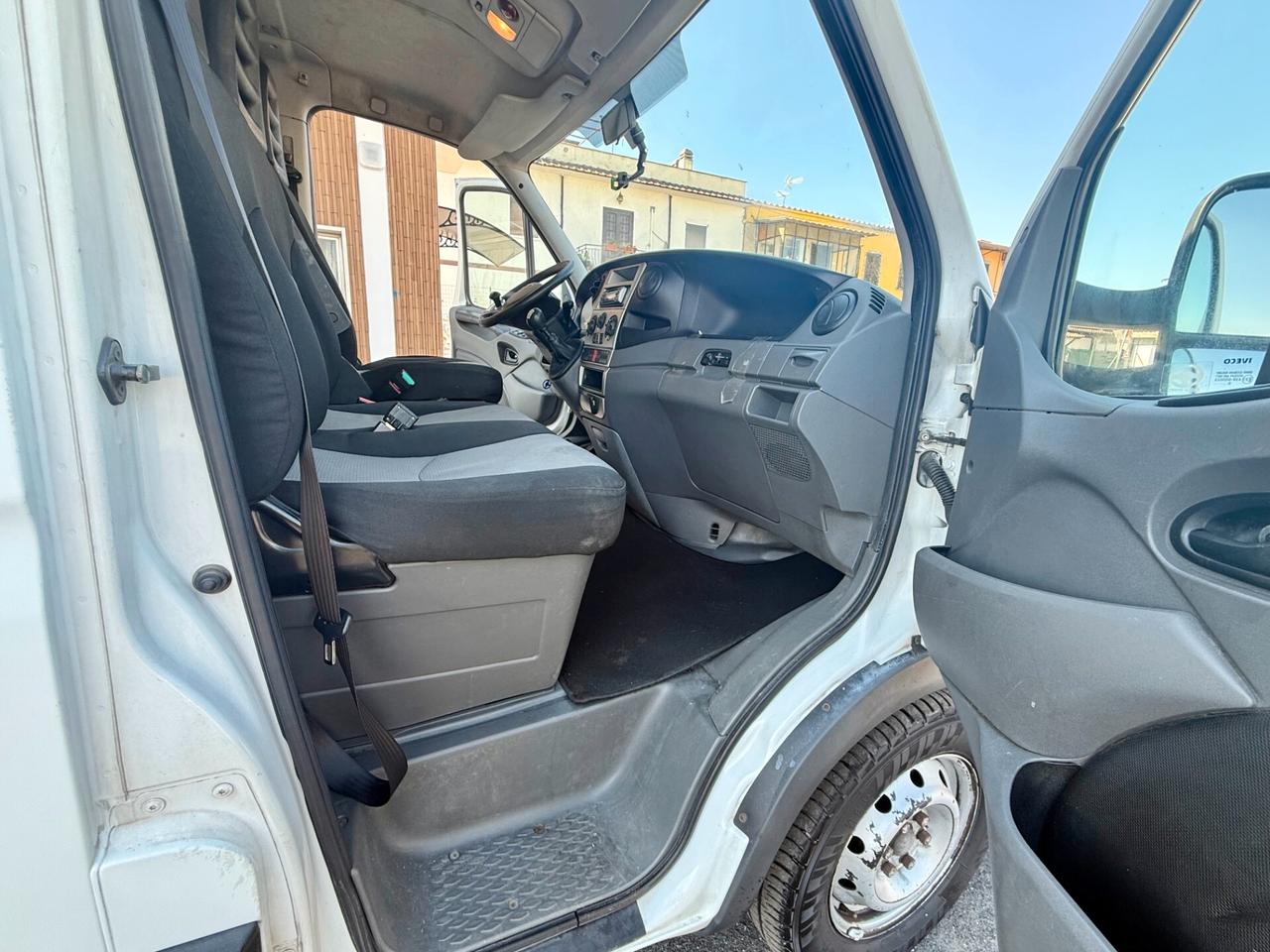Iveco Daily 35C14 3.0 Cassonato - 2011 - Patente B