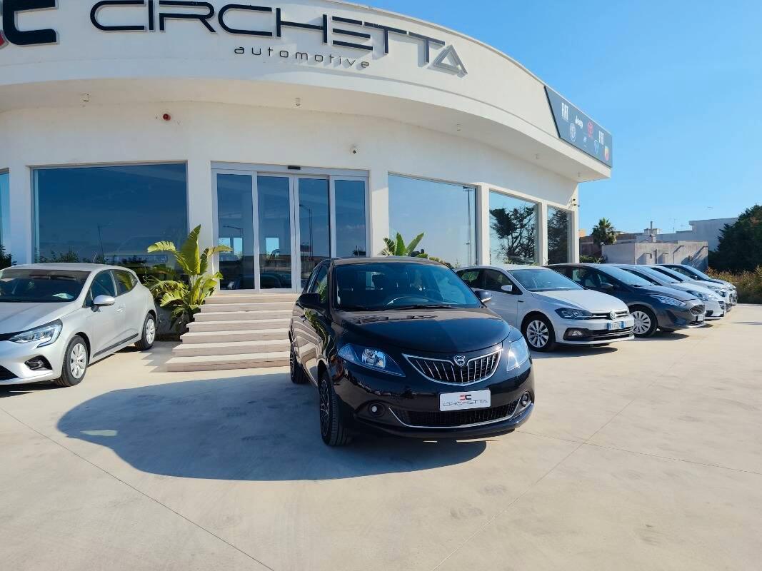 Lancia Ypsilon III 1.0 firefly hybrid Gold s&s 70cv