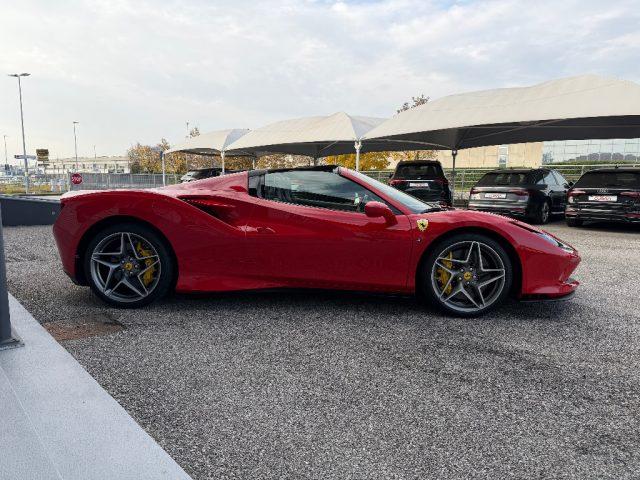 FERRARI F8 Spider