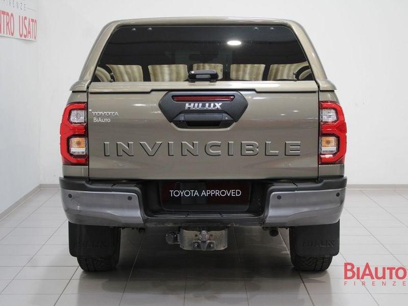 Toyota Hilux 2.8 D A/T 4WD 4 porte Double Cab Invincible