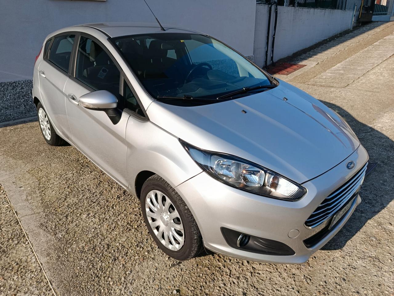 Ford Fiesta 1.5 TDCi 75CV 5 porte Business DOPPIO TRENO PNEUMATICI CON CERCHI