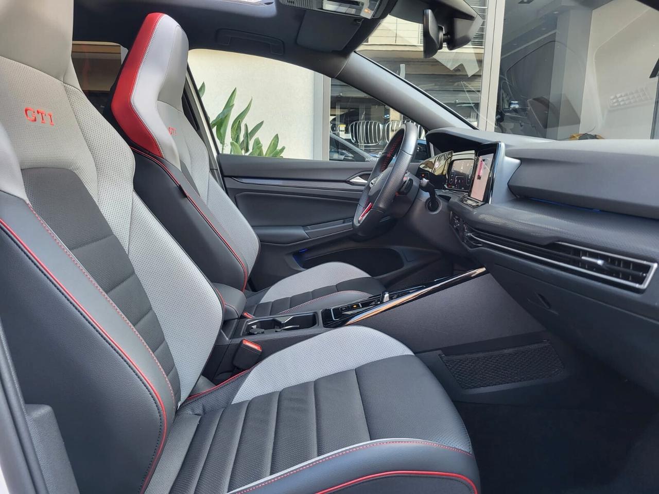 Volkswagen Golf GTI 2.0 DSG 245 CV/PELLE VIENNA / TETTO APRIBILE / FARI IQ...