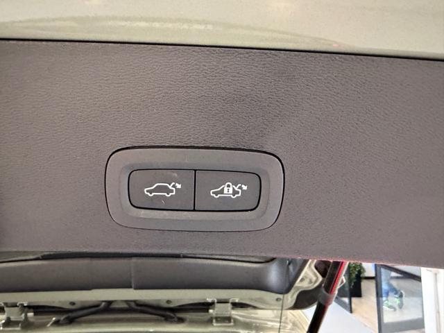 VOLVO XC40 B3 automatico Plus *PARI AL NUOVO*