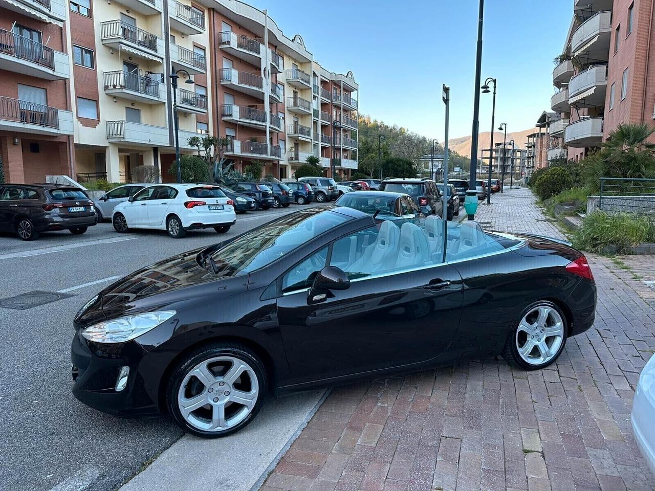 Peugeot 308 1.6 THP 150CV CC Féline