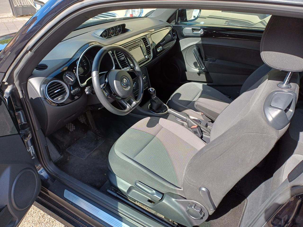 Volkswagen Maggiolino 1.6 TDI Design