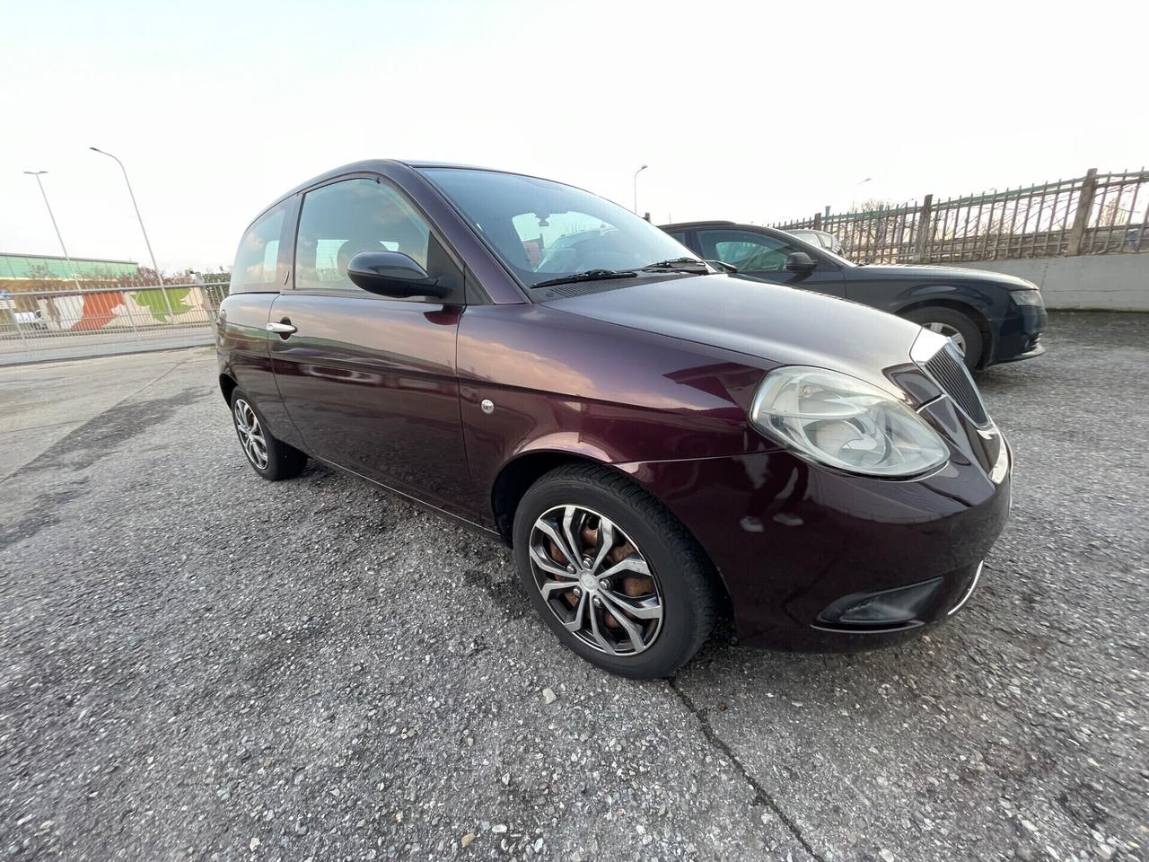 Lancia Ypsilon 1.2 Versus
