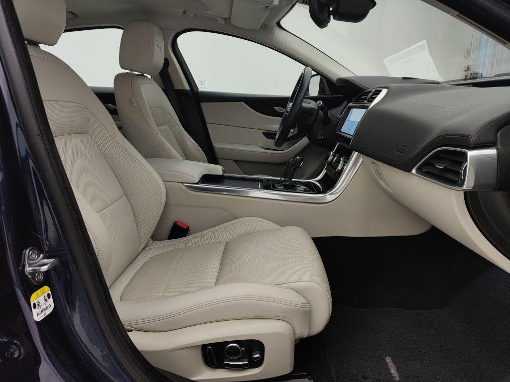 JAGUAR XE (X760) - XE 2.0 D 204 CV aut. S