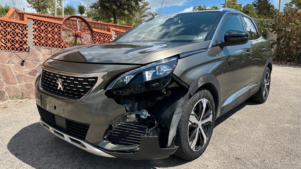 Peugeot 3008 BlueHDi 130 S&S GT Line leggermente incidentata