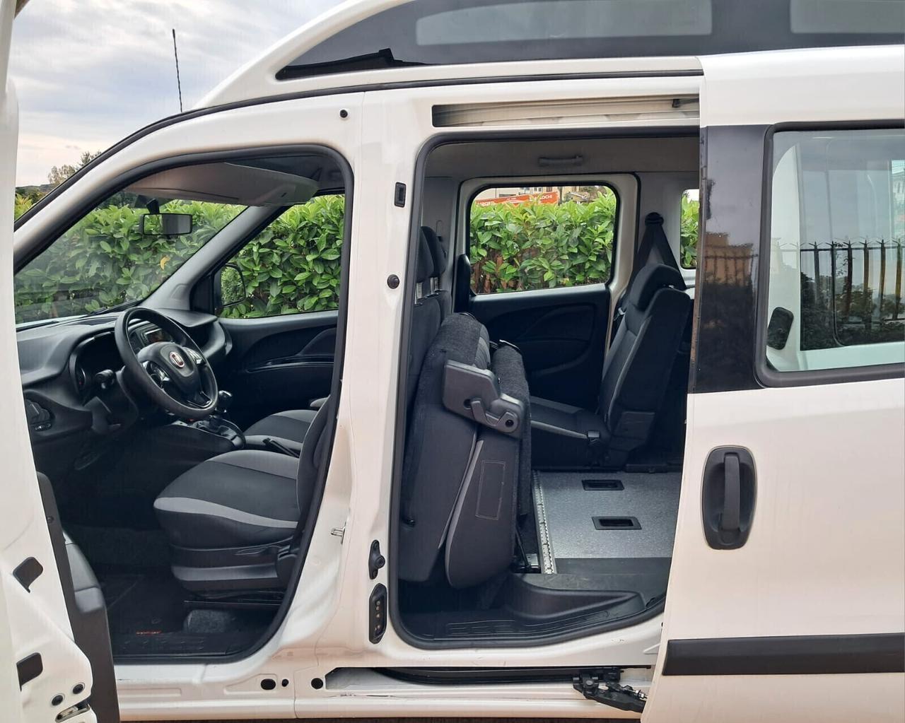 Fiat Doblo EURO 6 TETTO ALTO TRASPORTO DISABILI