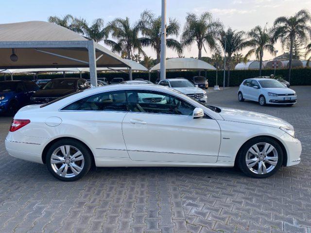MERCEDES-BENZ E 220 CDI Coupé BlueEFFICIENCY Avantgarde