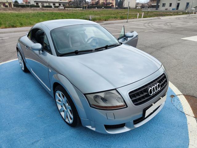 AUDI TT Coupé 3.2 Quattro ( CAMBIO MANUALE )