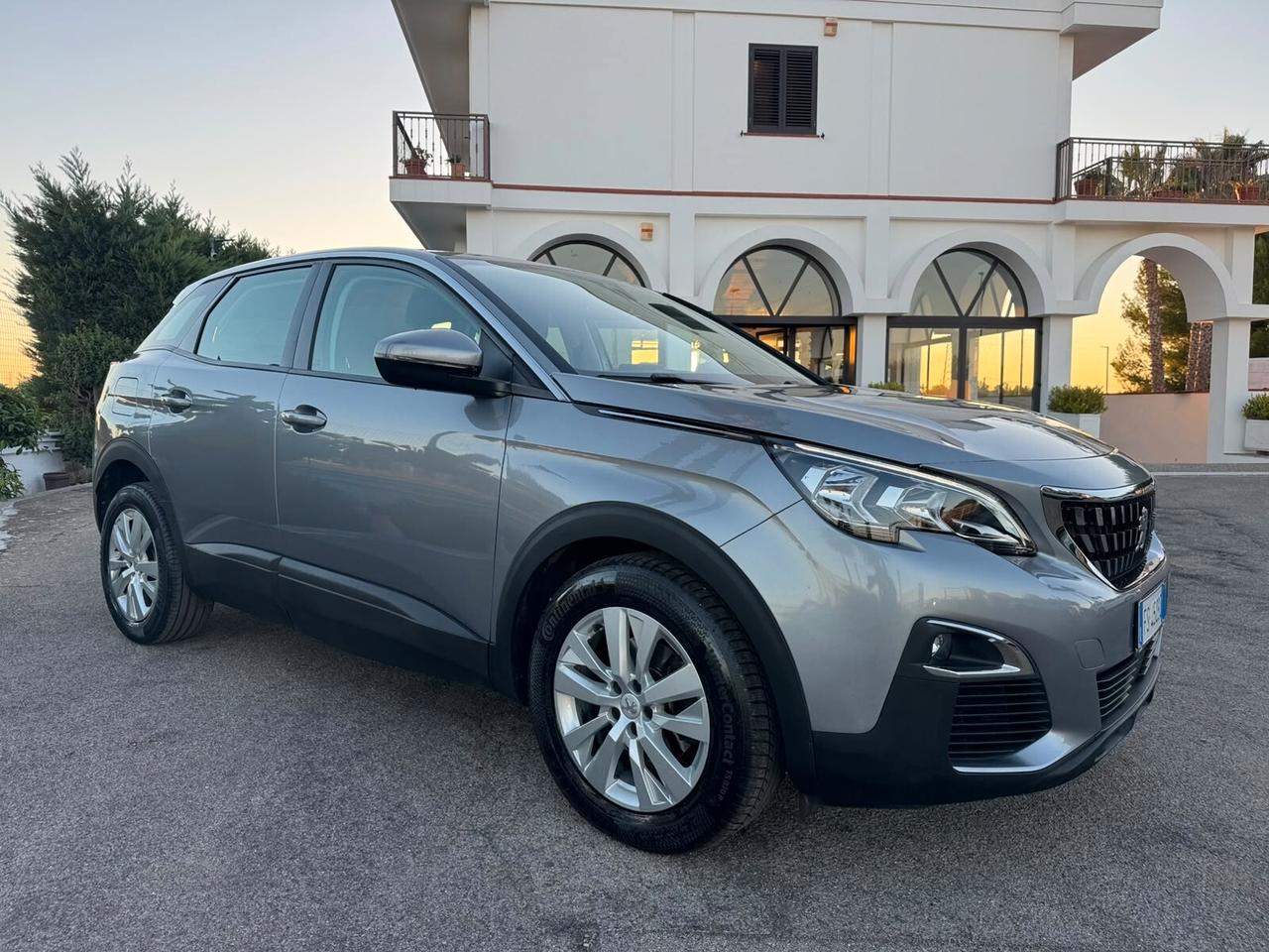 Peugeot 3008 BlueHDi 130 S&S EAT8 Business
