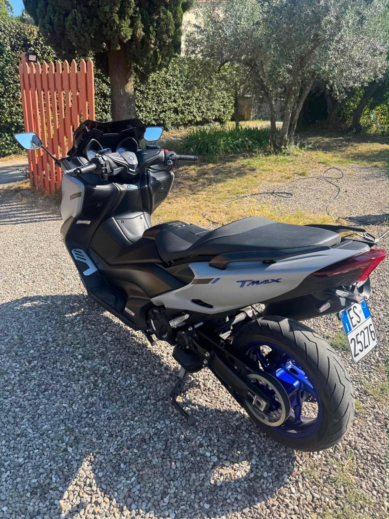 Yamaha T Max 560
