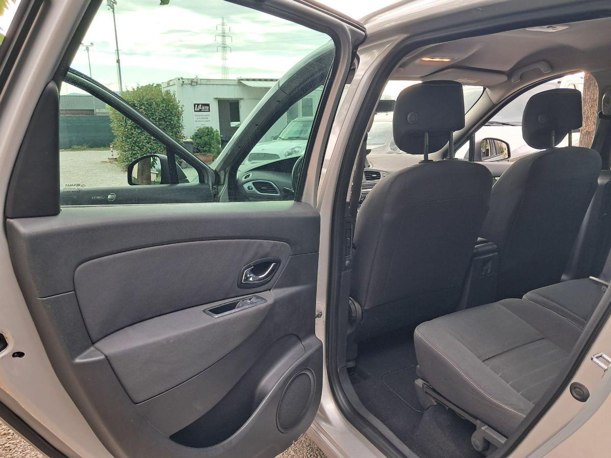 RENAULT - Scénic - 1.5 dCi 110 CV Limited - 7 Posti!