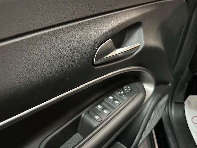 Jeep Avenger 1.2 Turbo 100 CV Summit