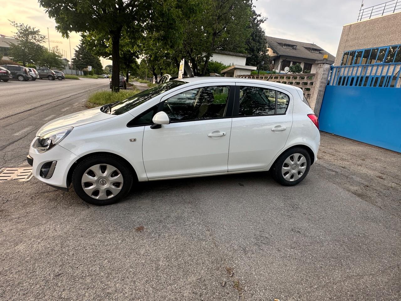 Opel Corsa 1.0 12V 5 porte Edition
