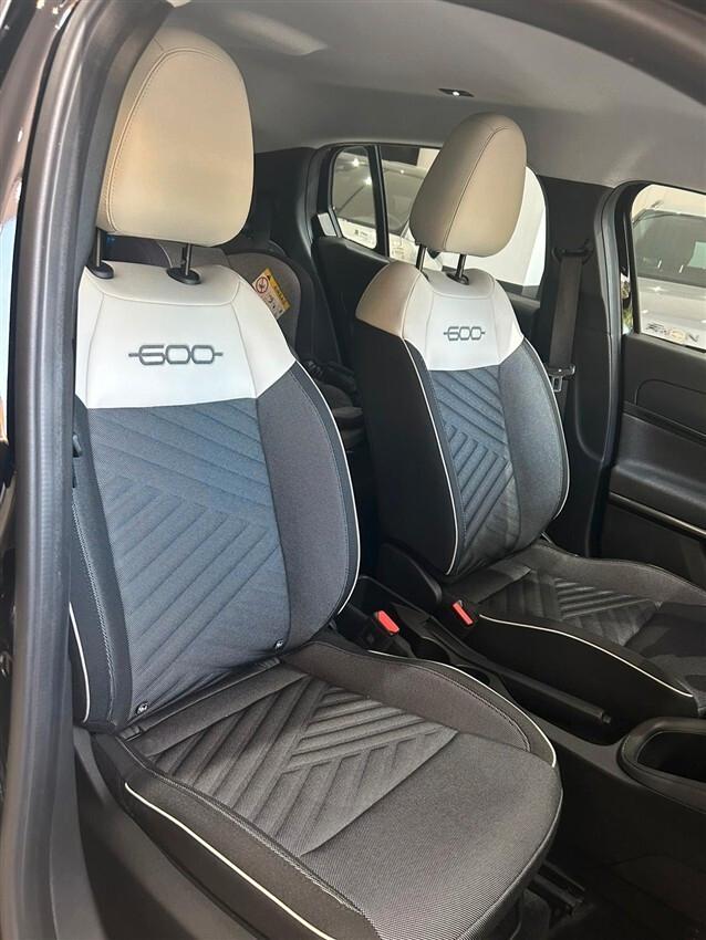 Fiat 600 Hybrid 100 CV DCT MHEV