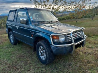 Mitsubishi Pajero Canvas Top vettura con certificazione ASI