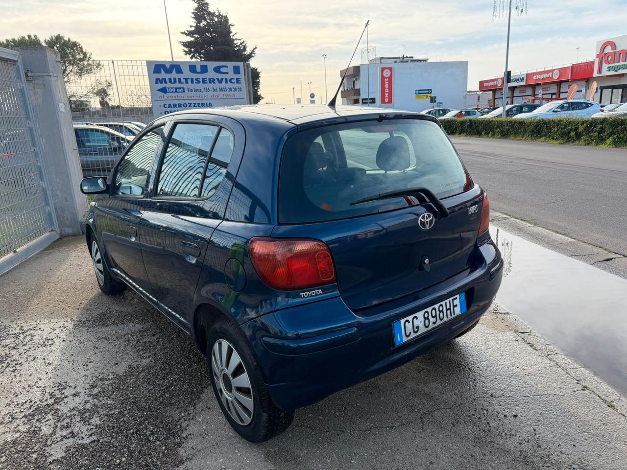 Toyota Yaris 1.0 BENZ