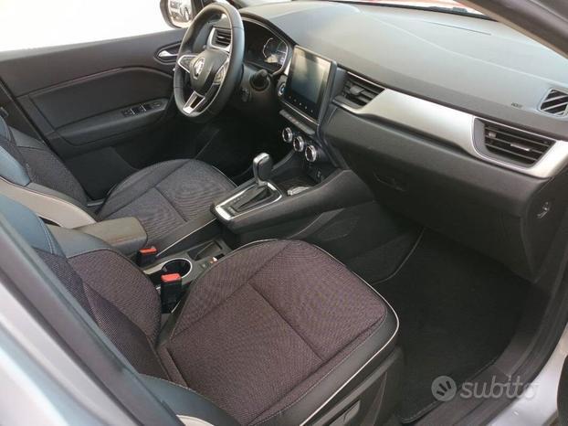 Renault Captur 1.6 E-Tech hybrid Intens 145cv auto