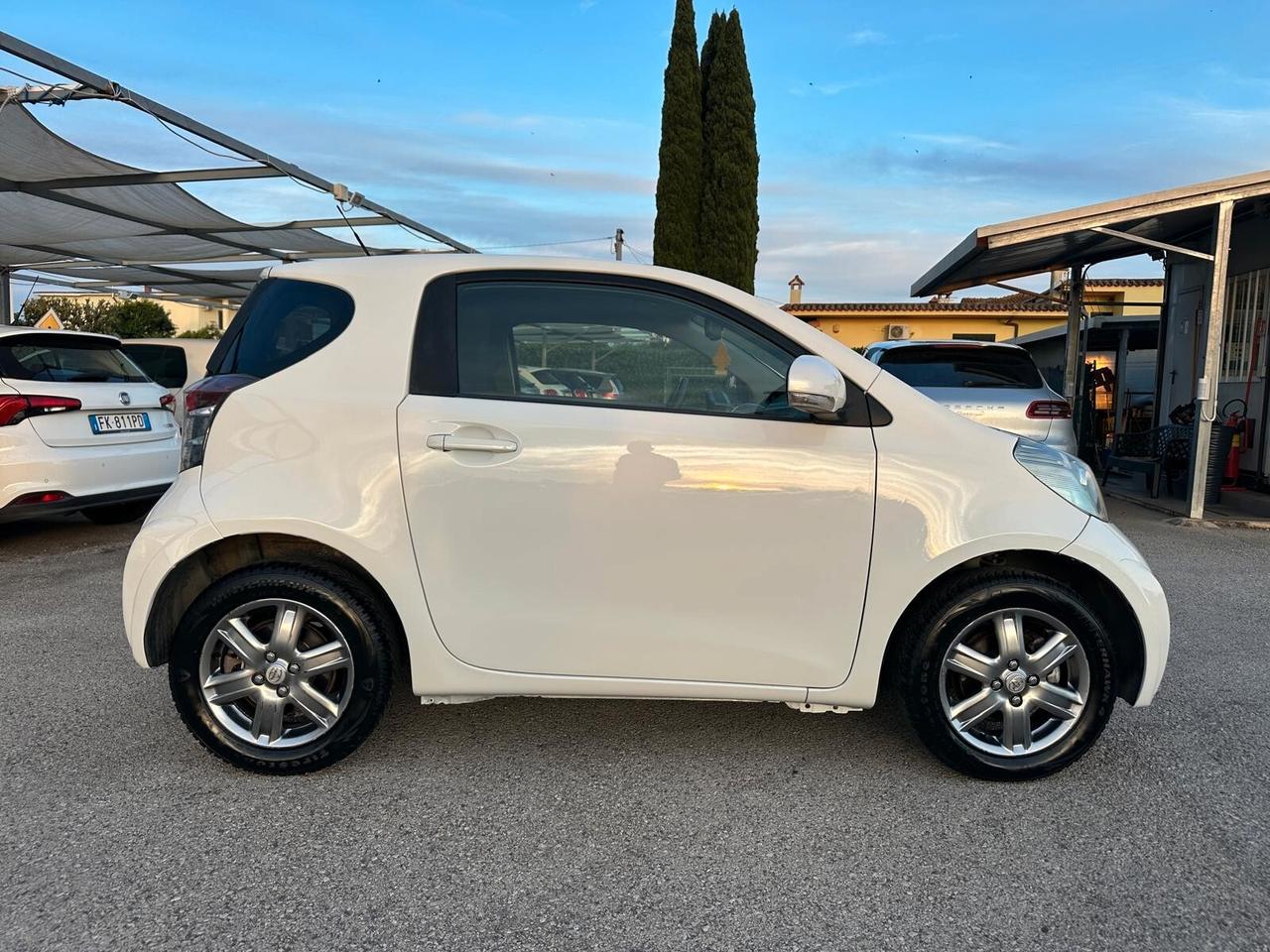 Toyota iQ 1.0 Benzina Automatica