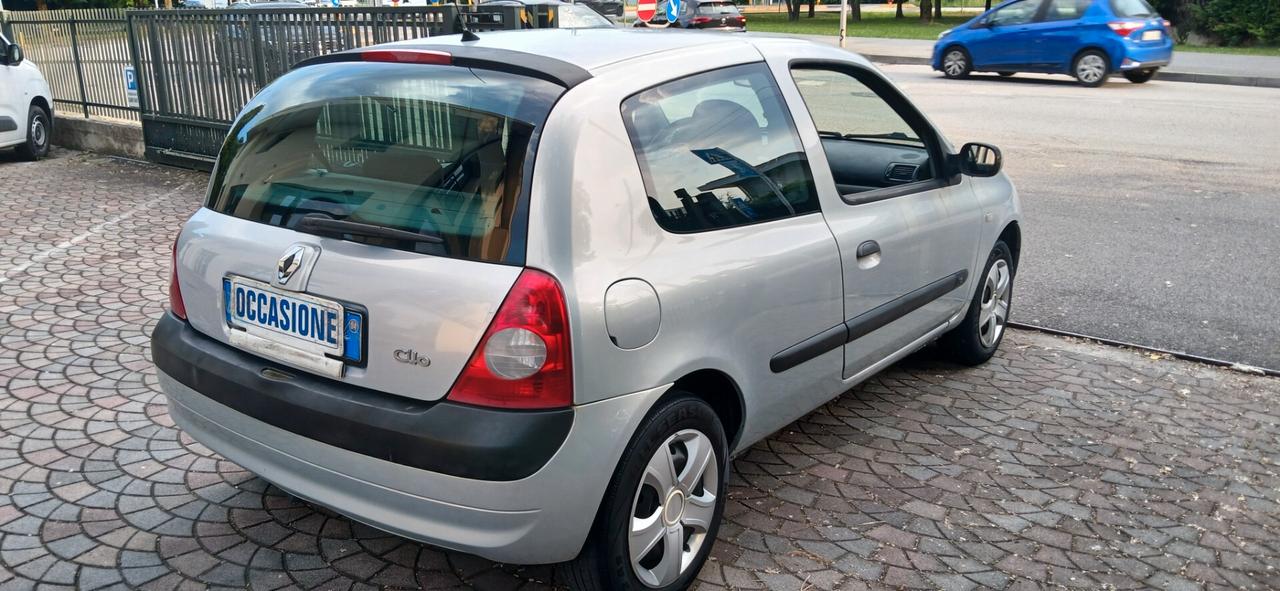 Renault Clio 1.2 16v neopatentati benzina