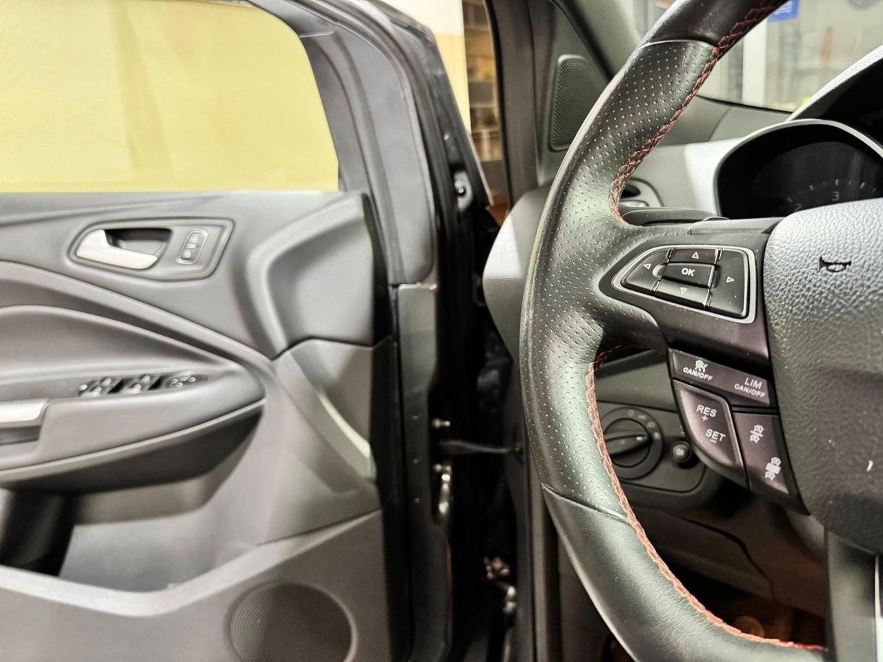 Ford Kuga 2.0 TDCI 180 CV S&S 4WD Powershift Vignale
