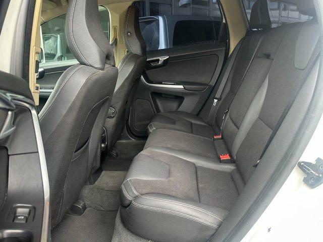 VOLVO XC60 D3 AWD Geartronic Momentum
